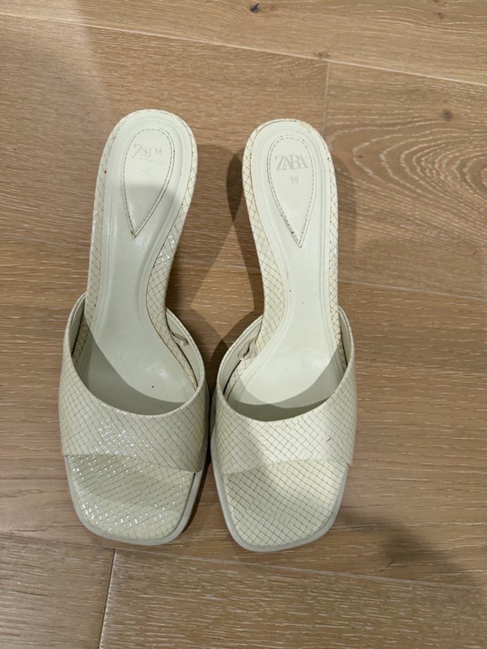 Zara Cream Textured Square-Toe Slide Mules